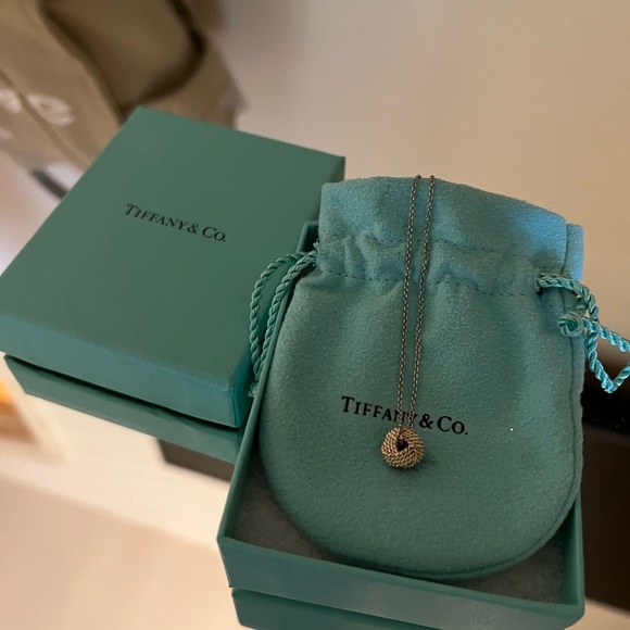 Tiffany and Co. Tiffany Twist Knot Pendant - Picture 4 of 6